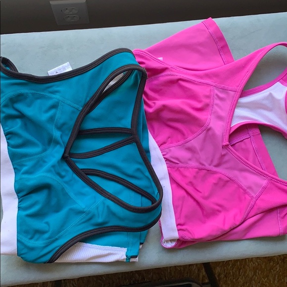 Bundle of Two Nike Workout Tops - Picture 4 of 5